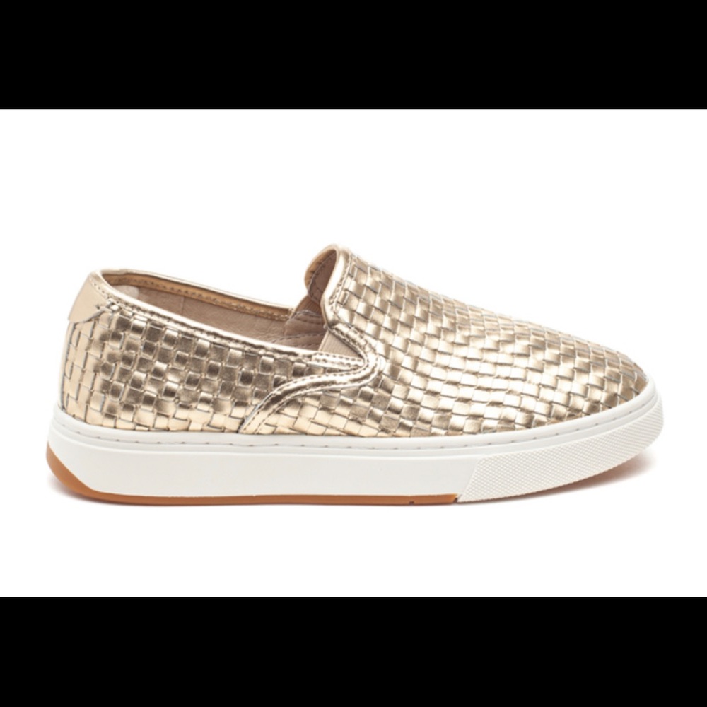 Ladies JSlides in light gold metallic.  Brand new.  Justine.